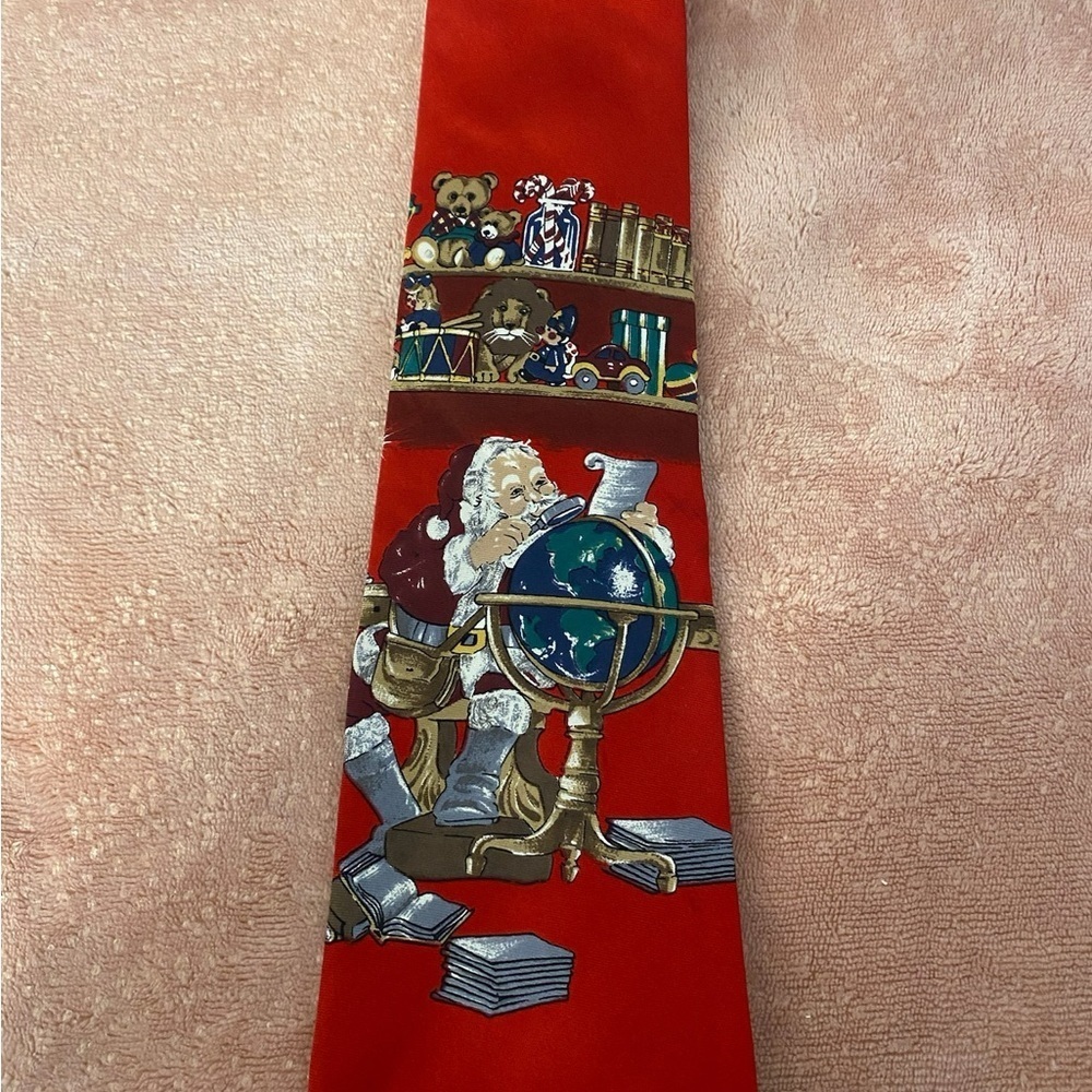 Requirements Festive Santa and Globe Tie - Picture 3 of 9